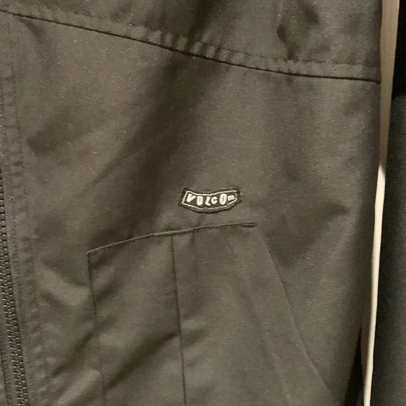 Women’s Volcom jacket - Picture 2 of 8